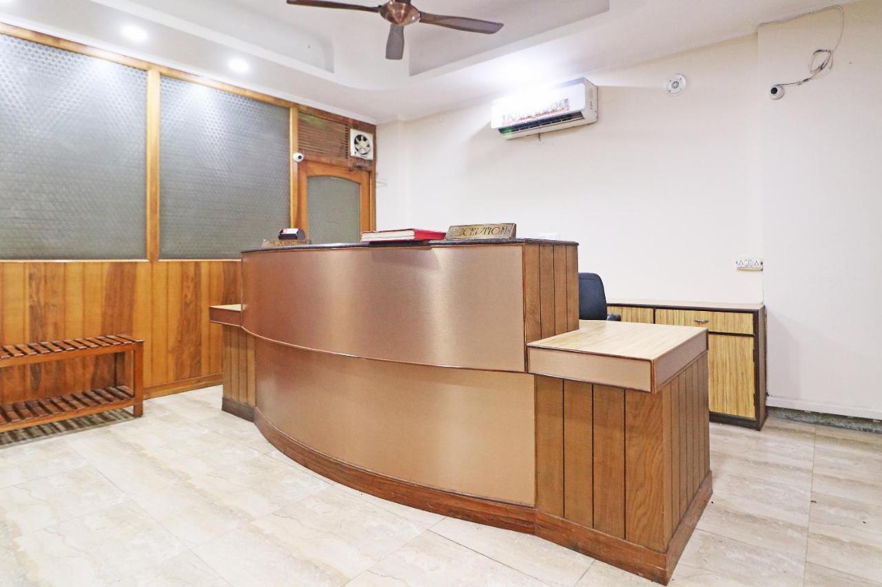 Hotel Westend Holiday Home 5 Mint From Nizamuddin Railway Station Neu-Delhi Exterior foto